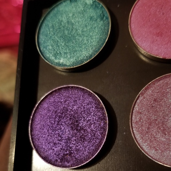 ⚠️SOLD⚠️ 9 ABH & MUG Single Eyeshadows Bundle - Picture 2 of 8